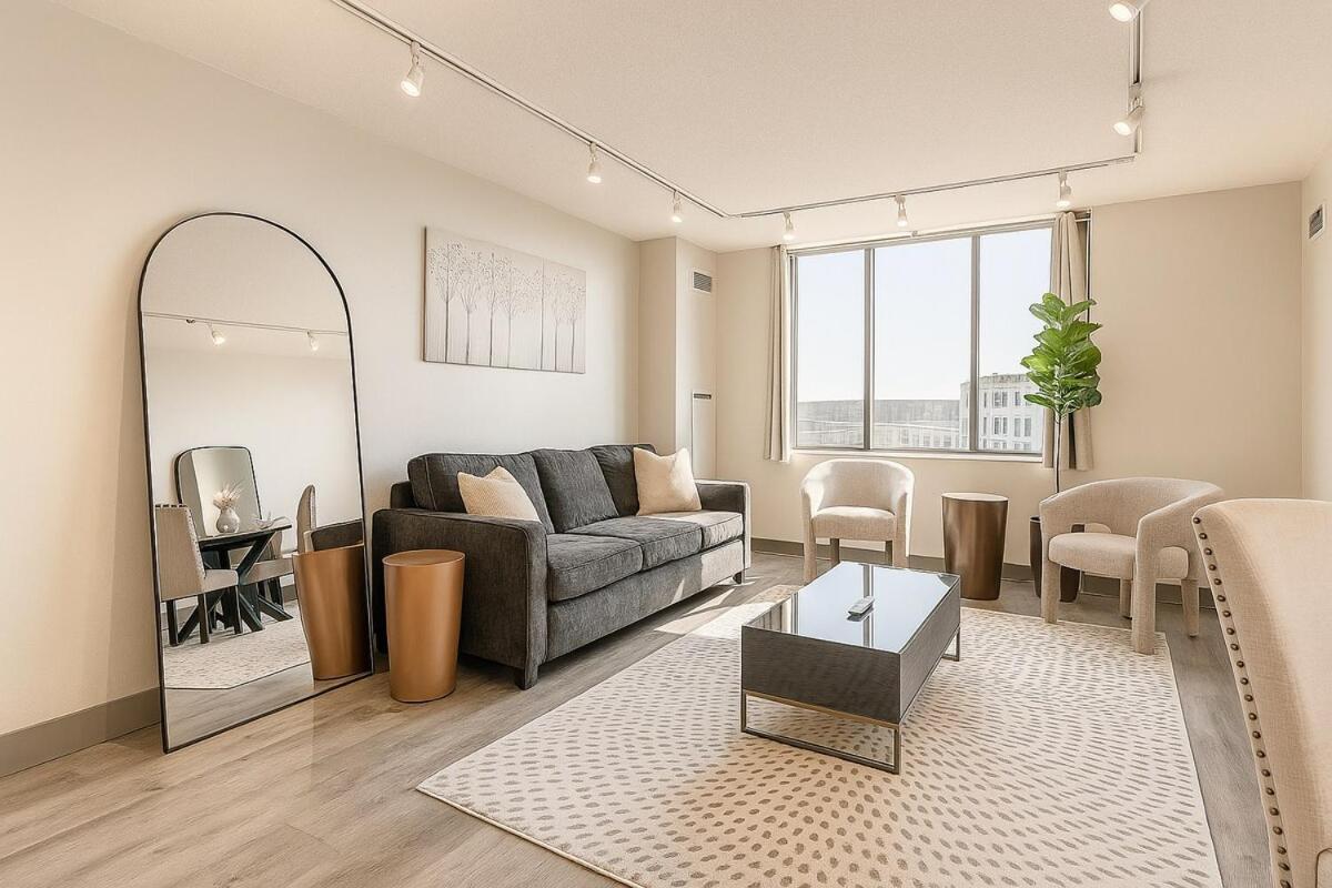 Modern Dwntn Hartord Xl Center Gym Appartement