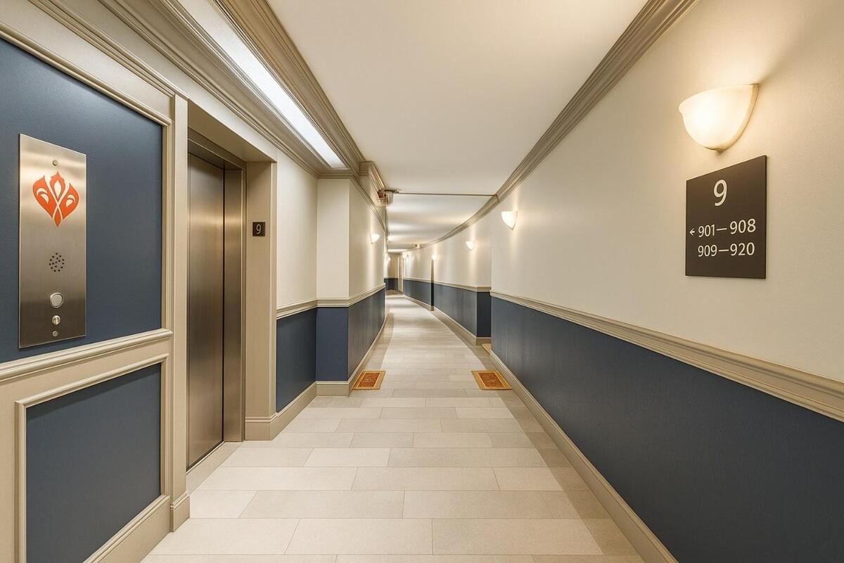 Modern Dwntn Hartord Xl Center Gym *